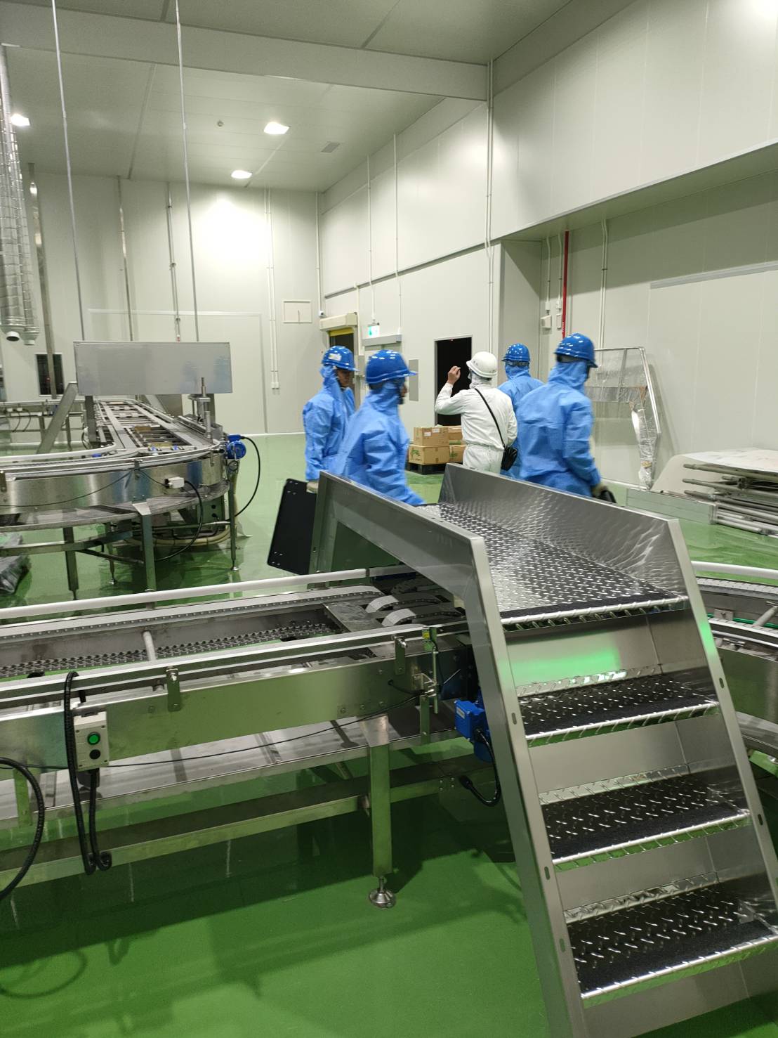 客製化不鏽鋼跨梯