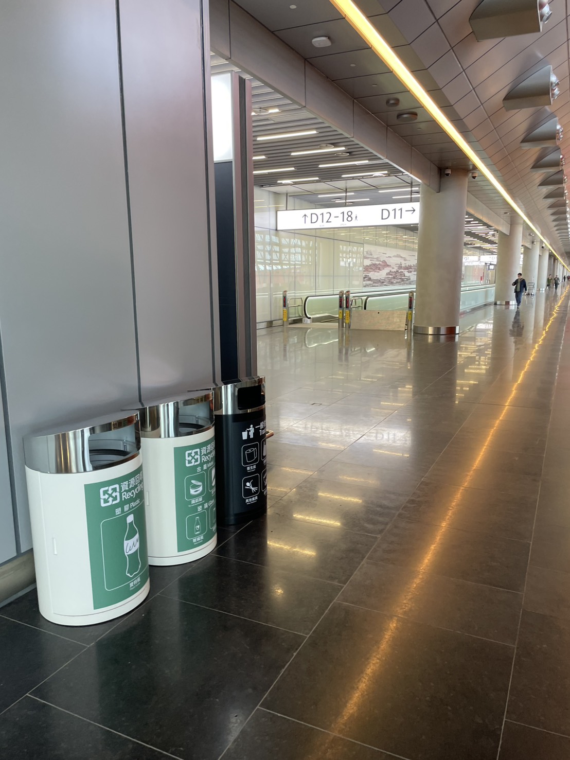 桃園機場第三航廈客製化不鏽鋼垃圾桶