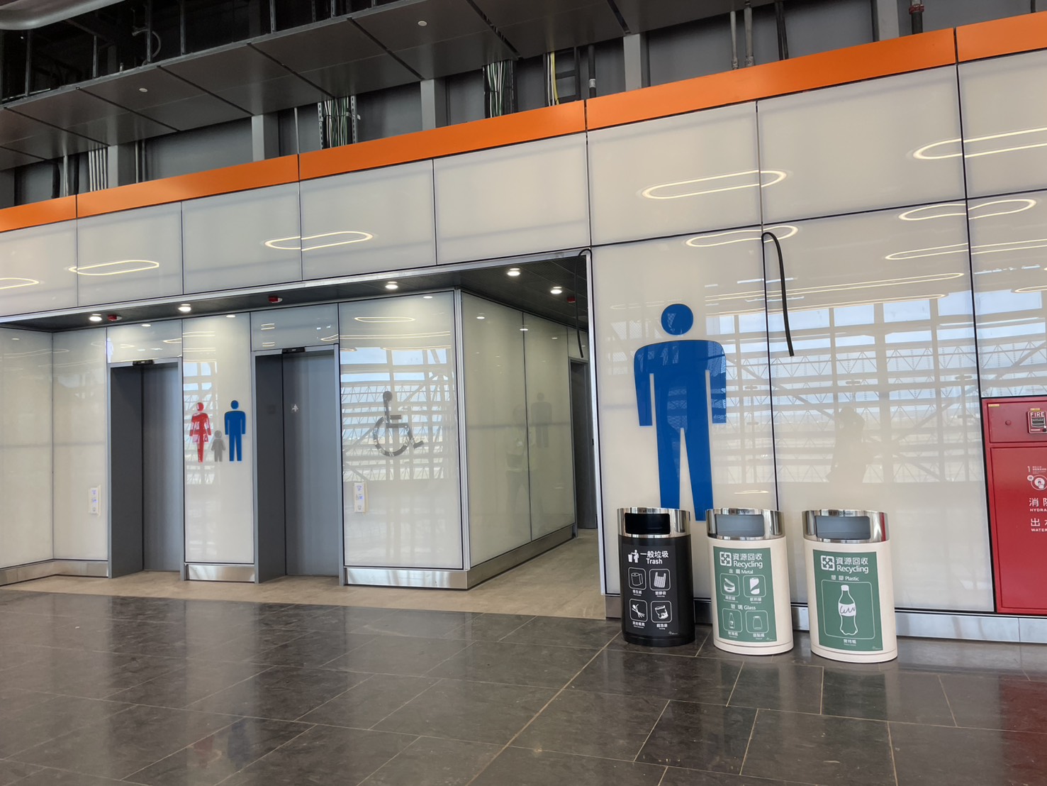 桃園機場第三航廈客製化不鏽鋼垃圾桶